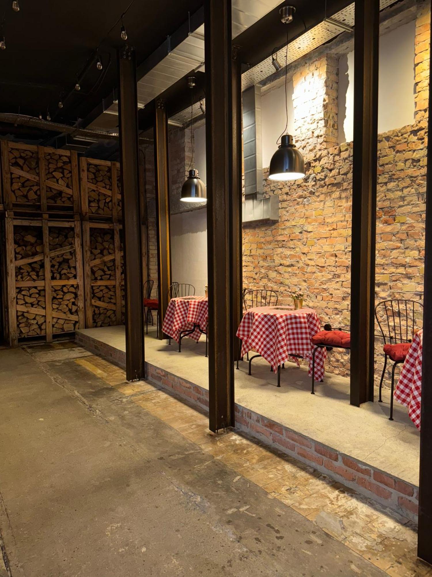 Albergue Loft Car Factory Varsovia Exterior foto